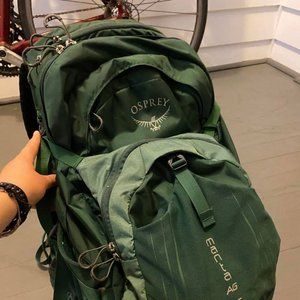 Osprey Backpack- Manta AG 36